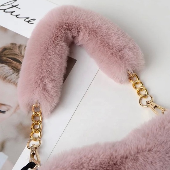 🥰Sweetheart Handbag🥰 - Picture 2 of 2